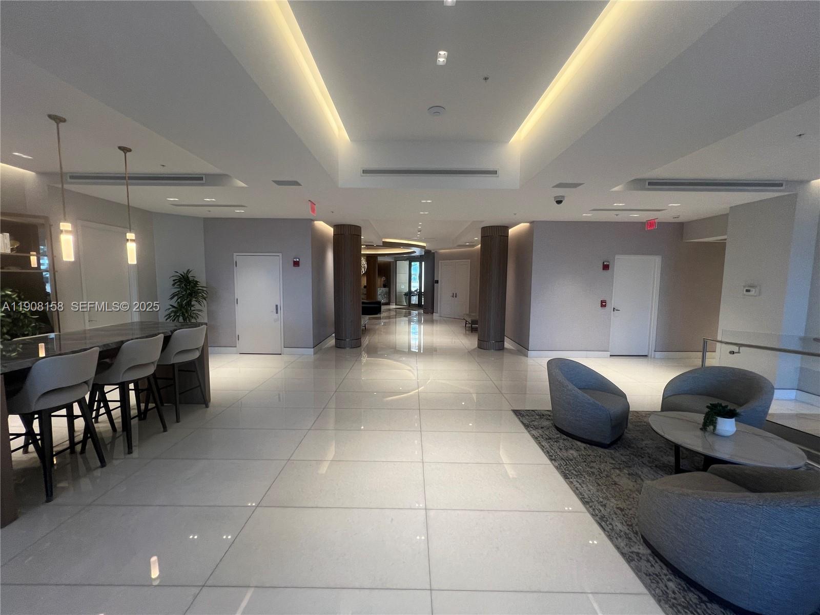 888 Brickell Key Dr #806, Miami FL 33131