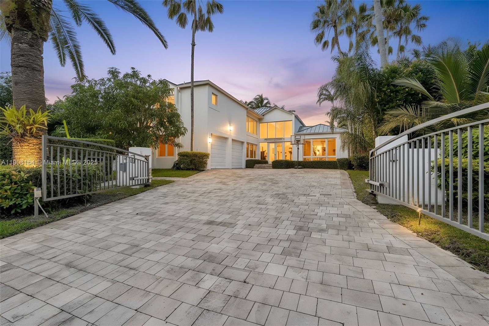 145 Biscay Dr, Bal Harbour FL 33154