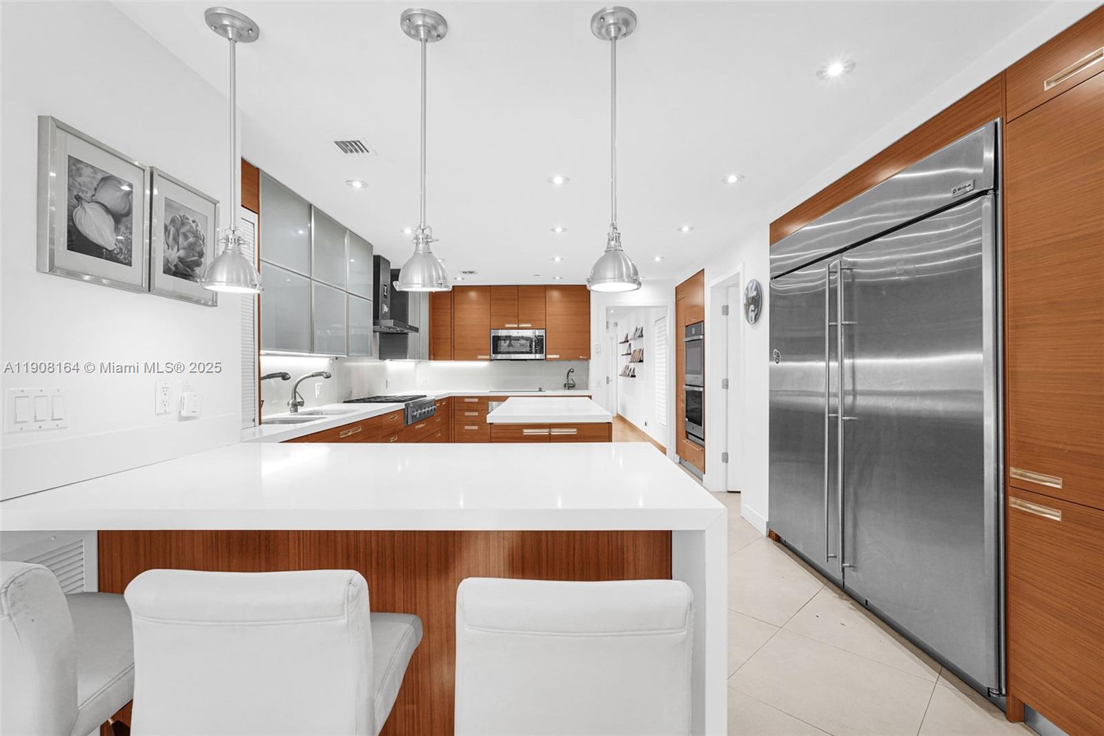 145 Biscay Dr, Bal Harbour FL 33154