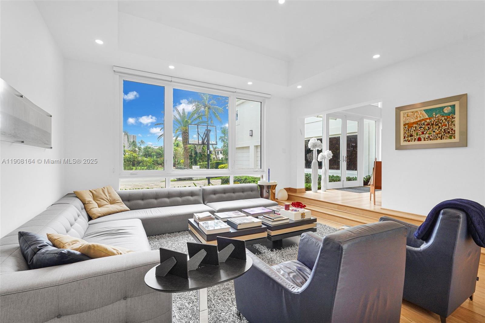 145 Biscay Dr, Bal Harbour FL 33154