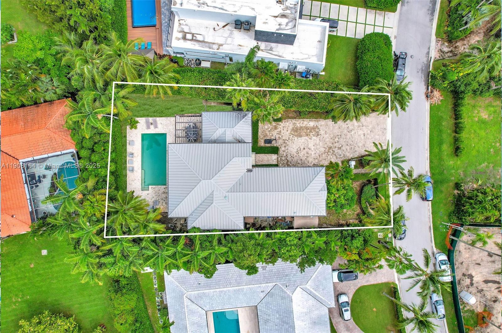 145 Biscay Dr, Bal Harbour FL 33154