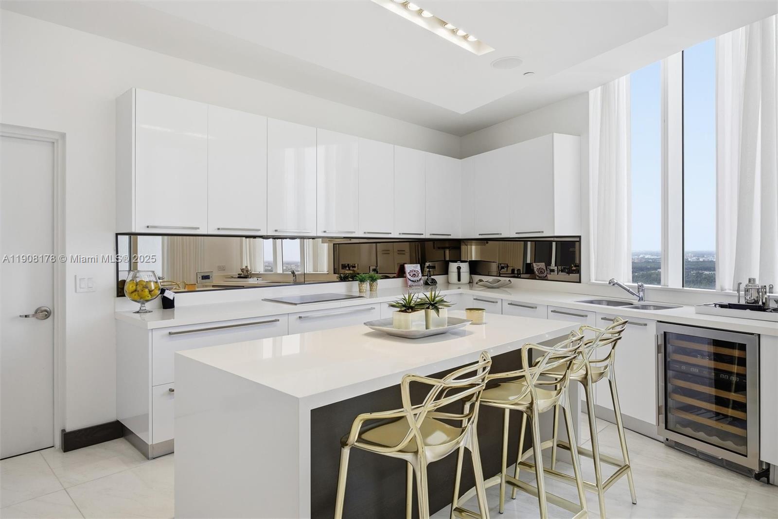 16001 Collins Ave #3504, Sunny Isles Beach FL 33160