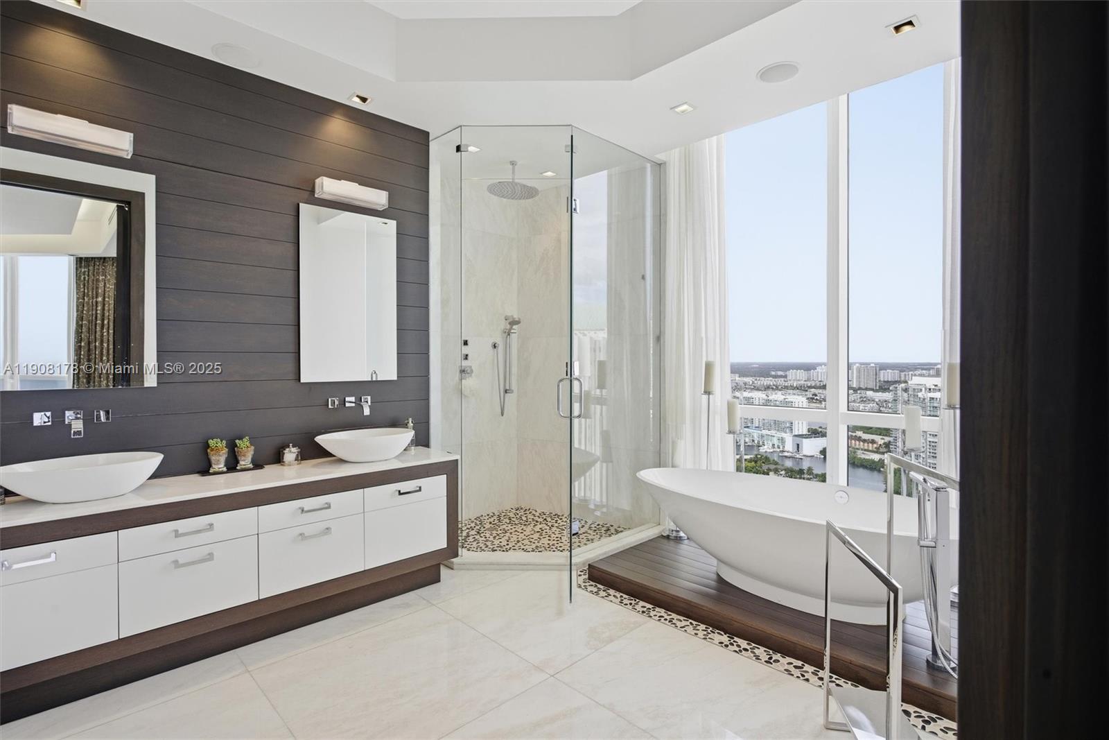 16001 Collins Ave #3504, Sunny Isles Beach FL 33160
