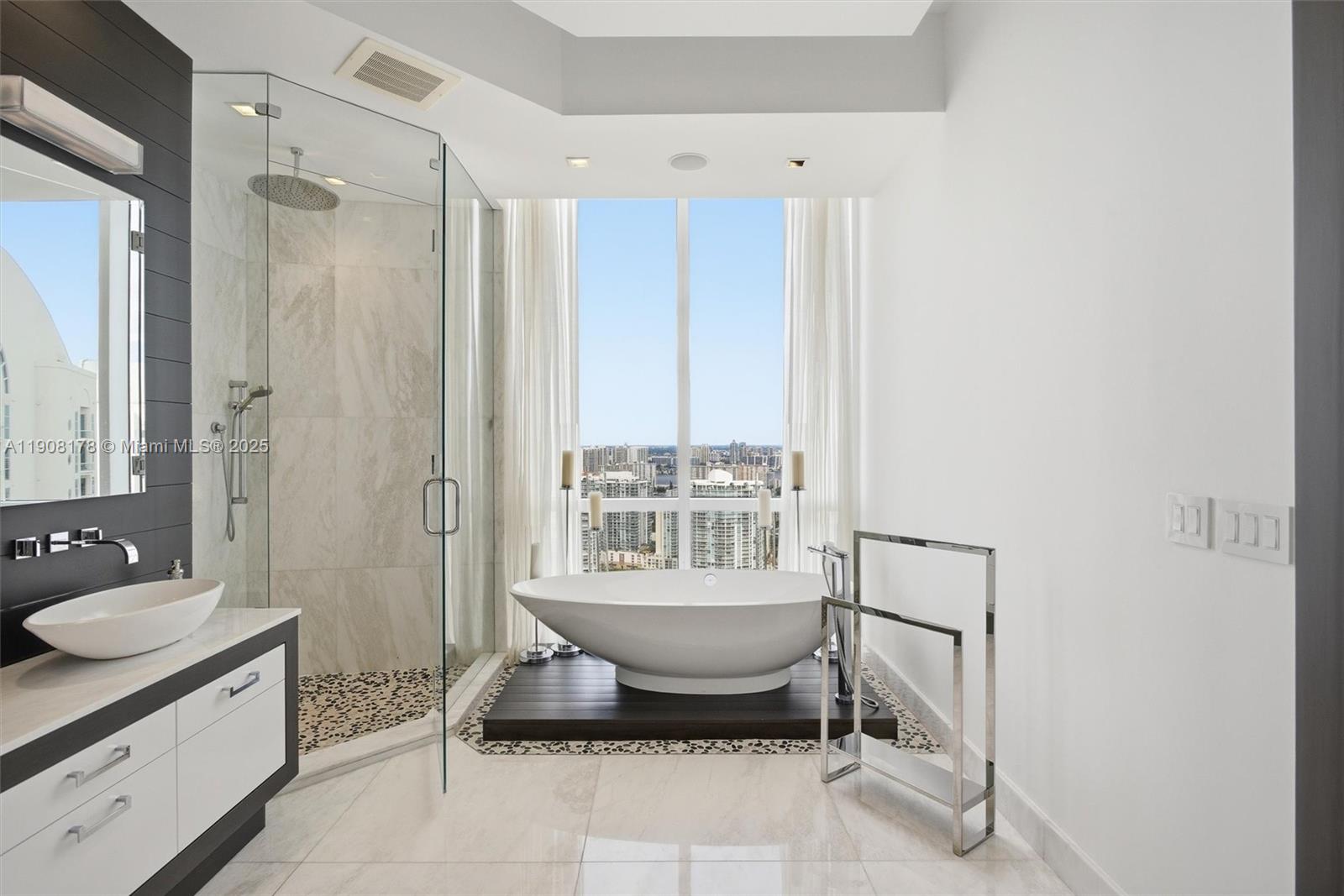 16001 Collins Ave #3504, Sunny Isles Beach FL 33160