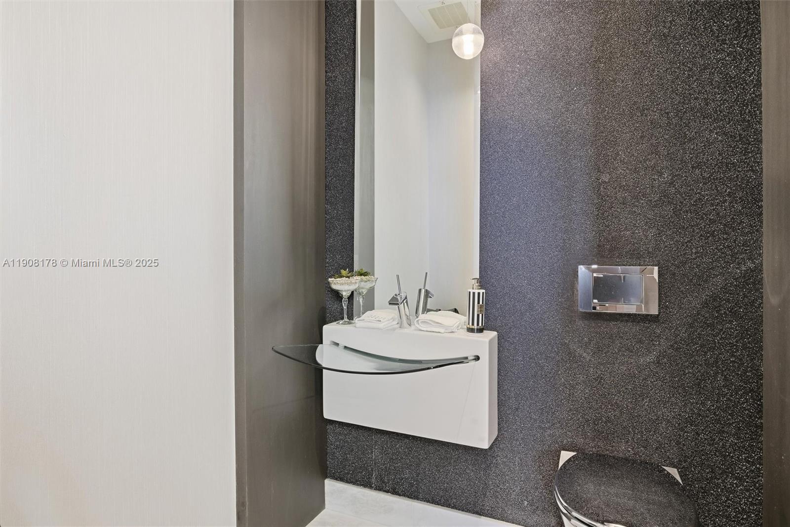 16001 Collins Ave #3504, Sunny Isles Beach FL 33160