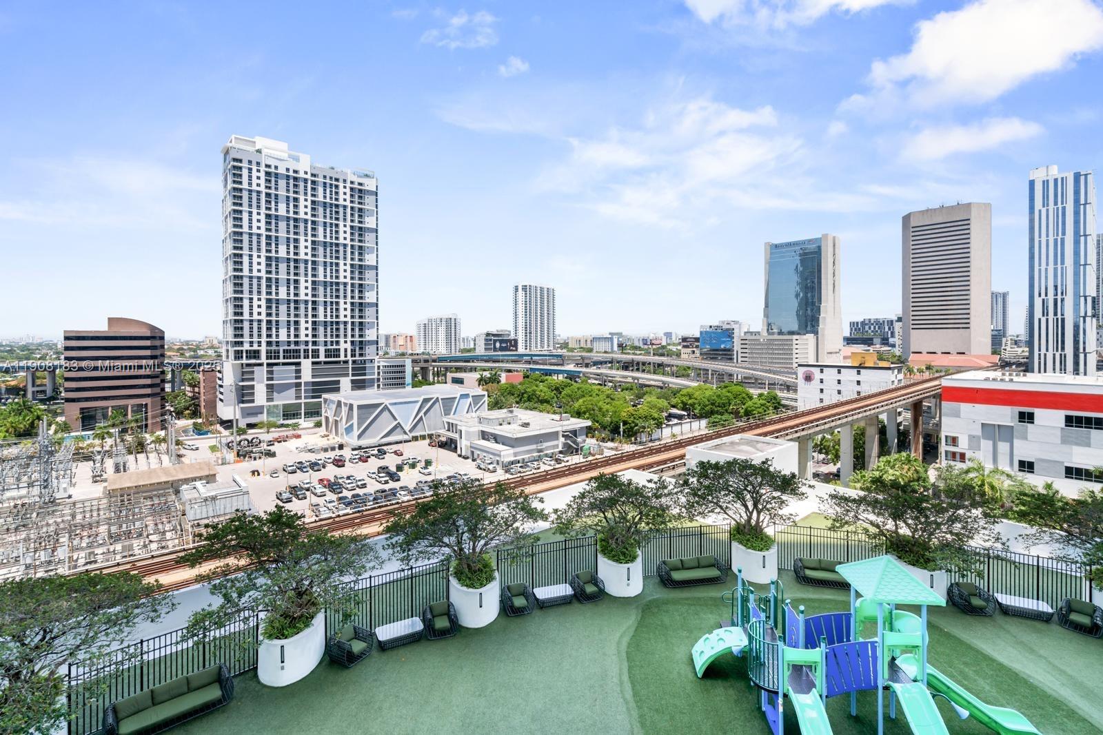 90 SW 3rd St #1209, Miami FL 33130