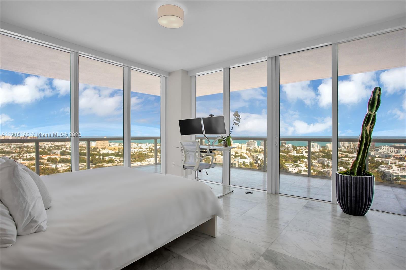 450 Alton Rd #2110, Miami Beach FL 33139