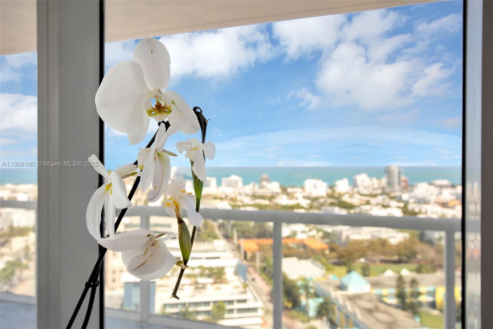 450 Alton Rd #2110, Miami Beach FL 33139
