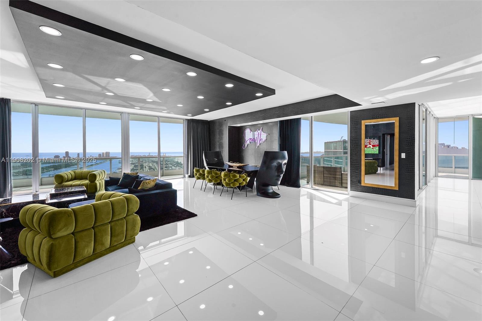 900 Biscayne Blvd #PH6201, Miami FL 33132
