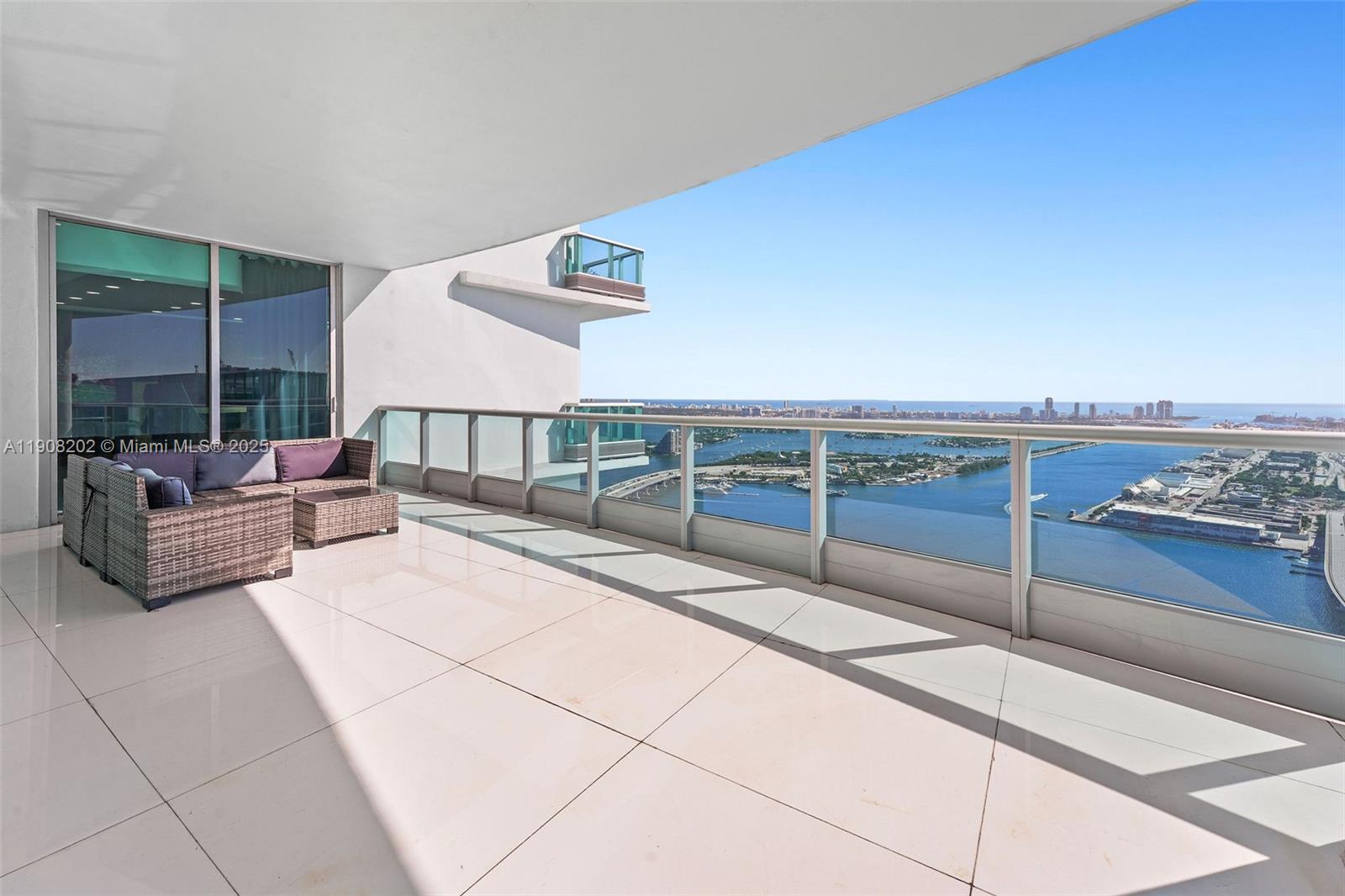 900 Biscayne Blvd #PH6201, Miami FL 33132