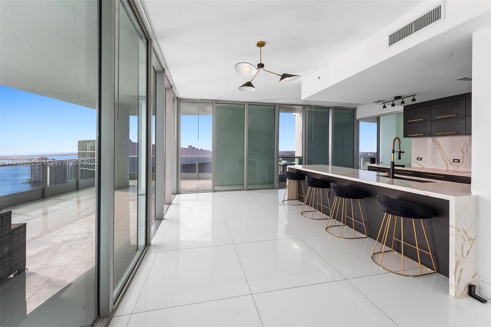 900 Biscayne Blvd #PH6201, Miami FL 33132