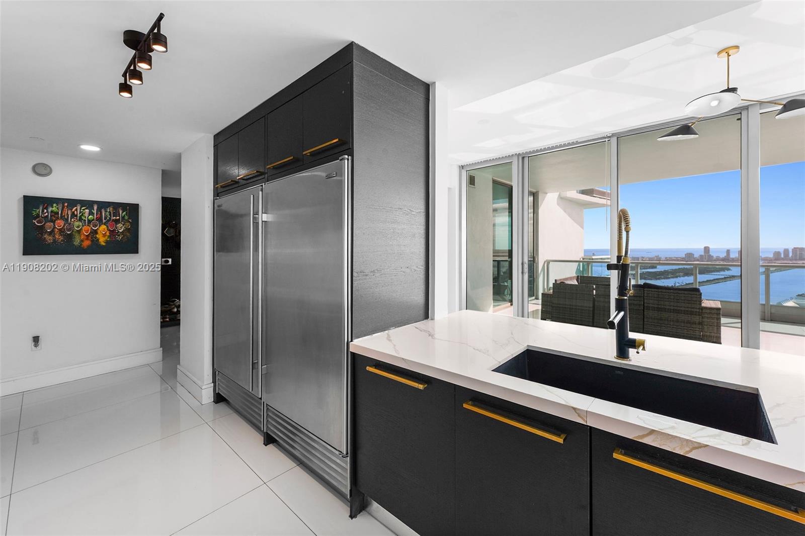 900 Biscayne Blvd #PH6201, Miami FL 33132