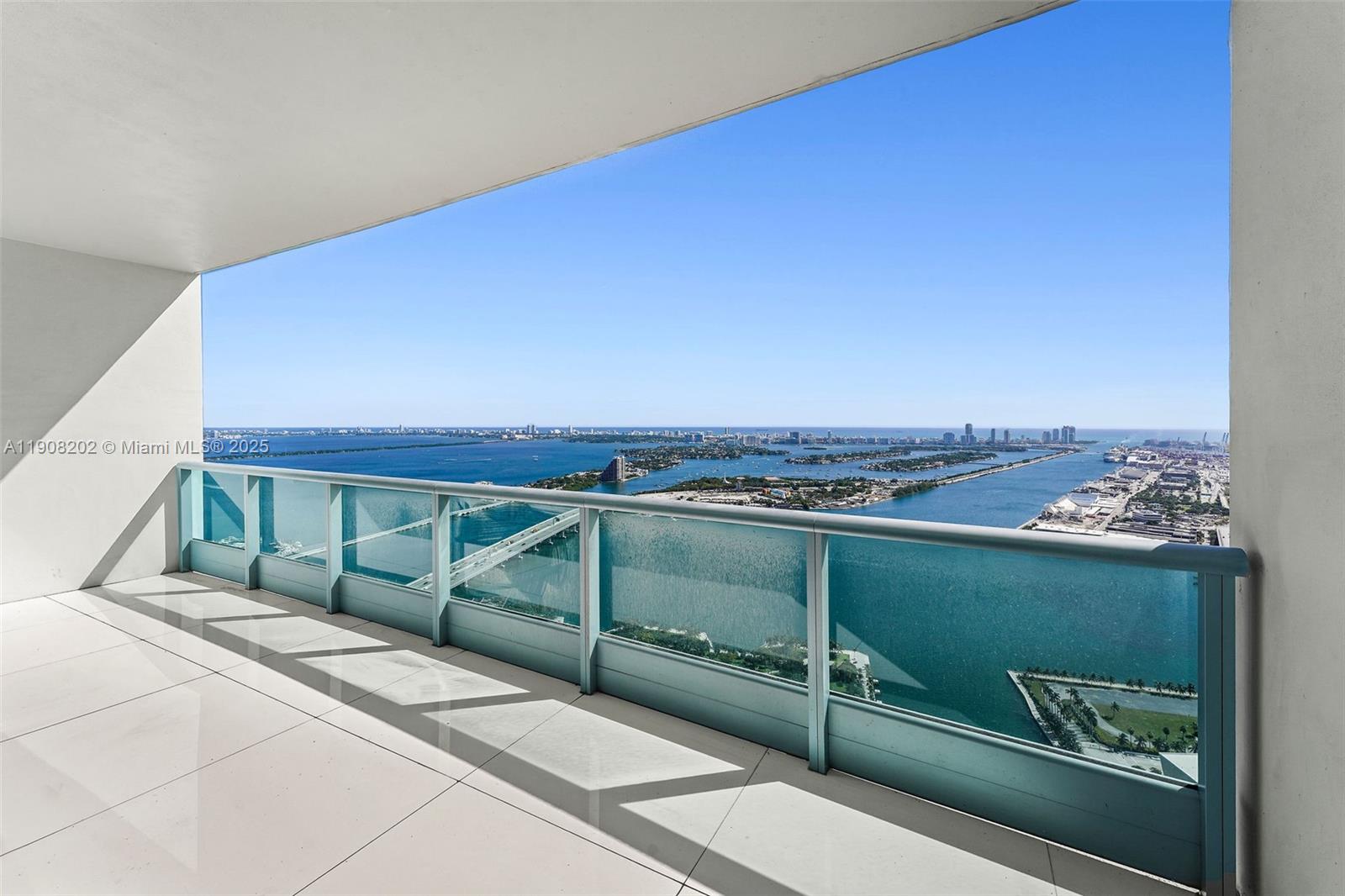 900 Biscayne Blvd #PH6201, Miami FL 33132