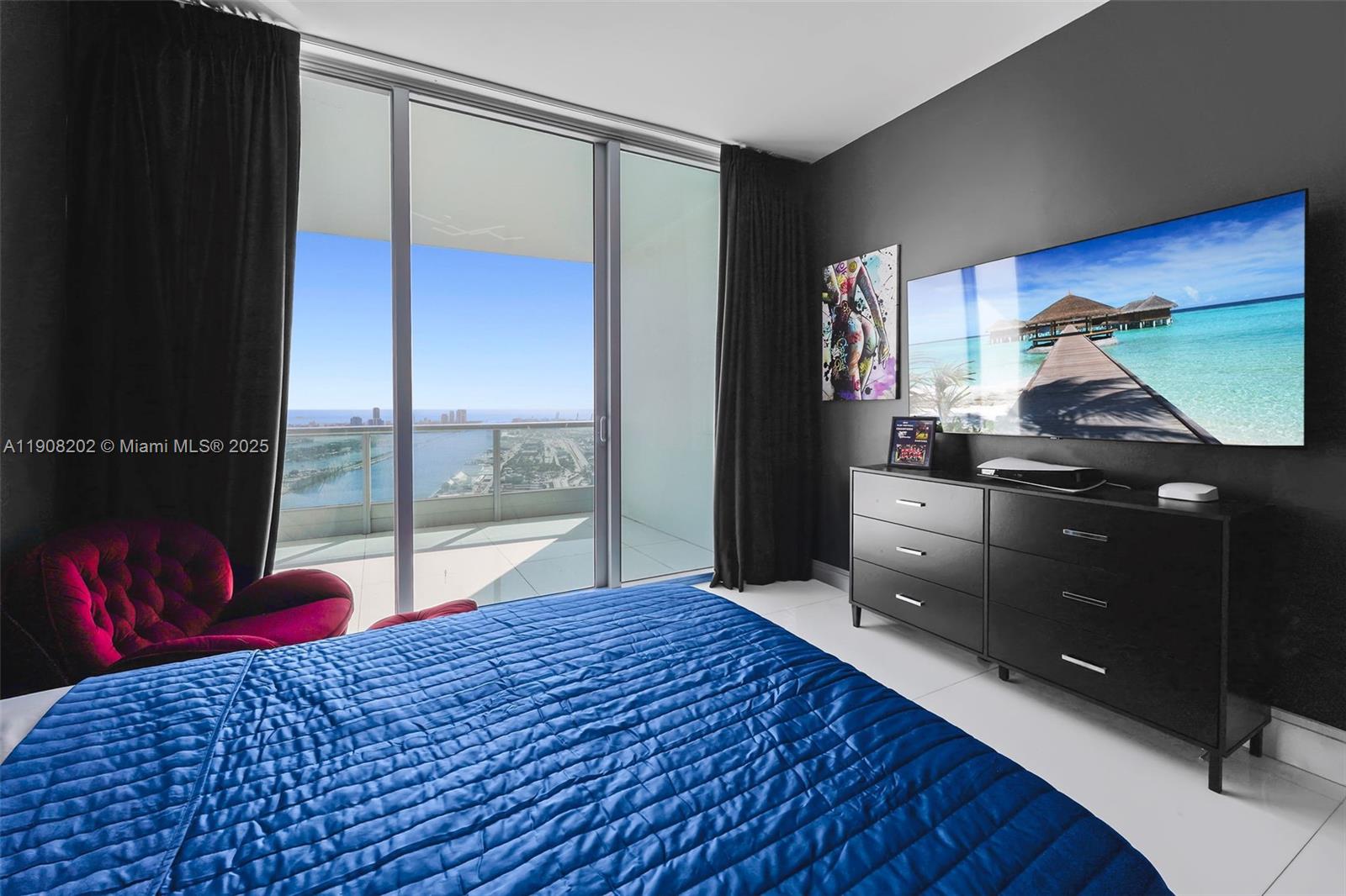 900 Biscayne Blvd #PH6201, Miami FL 33132