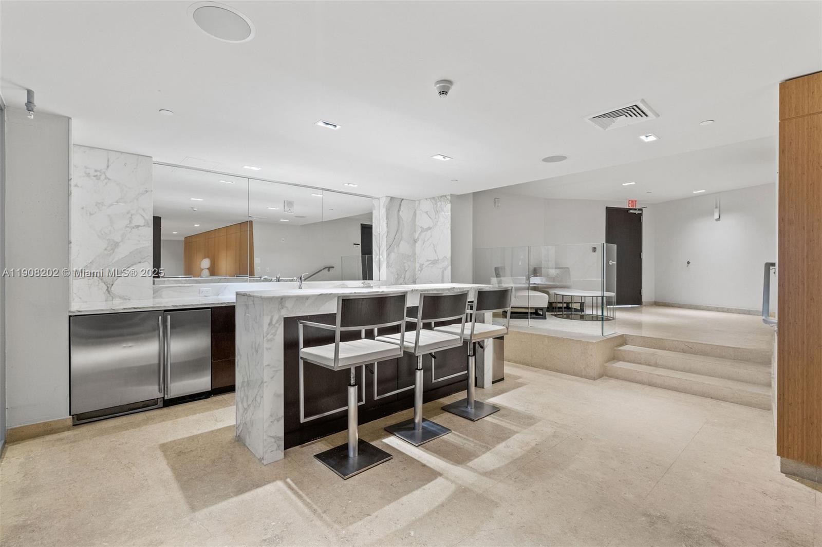 900 Biscayne Blvd #PH6201, Miami FL 33132