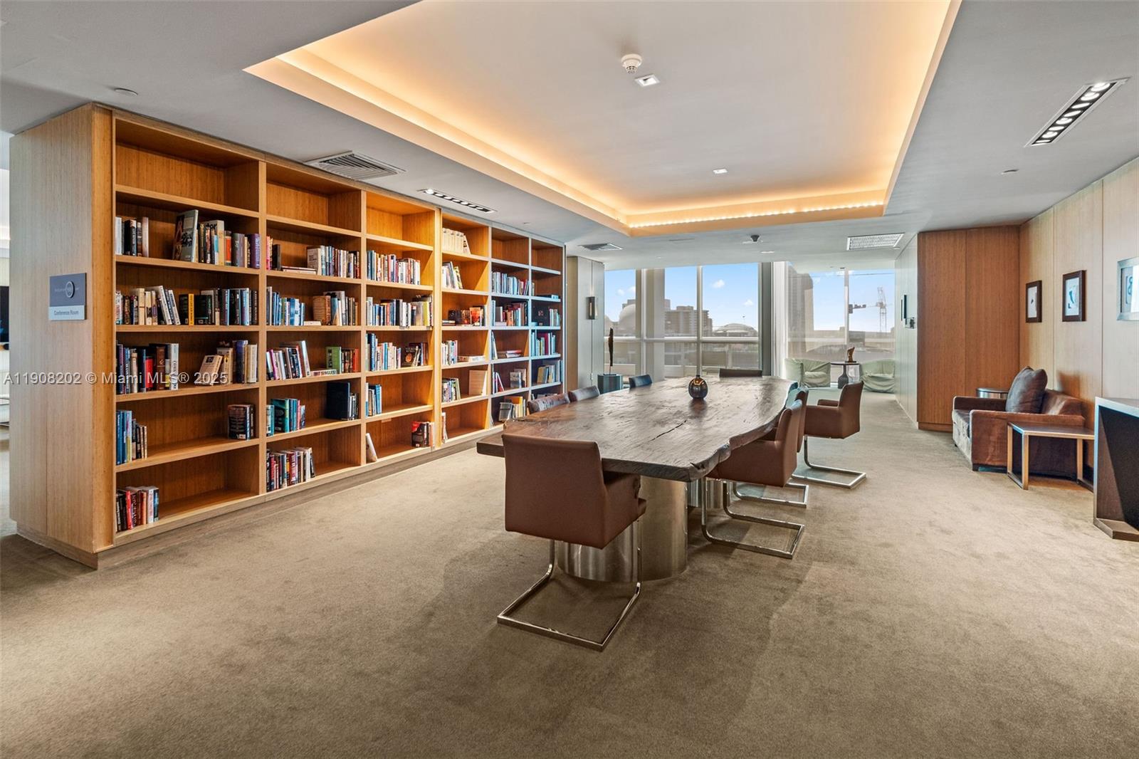 900 Biscayne Blvd #PH6201, Miami FL 33132
