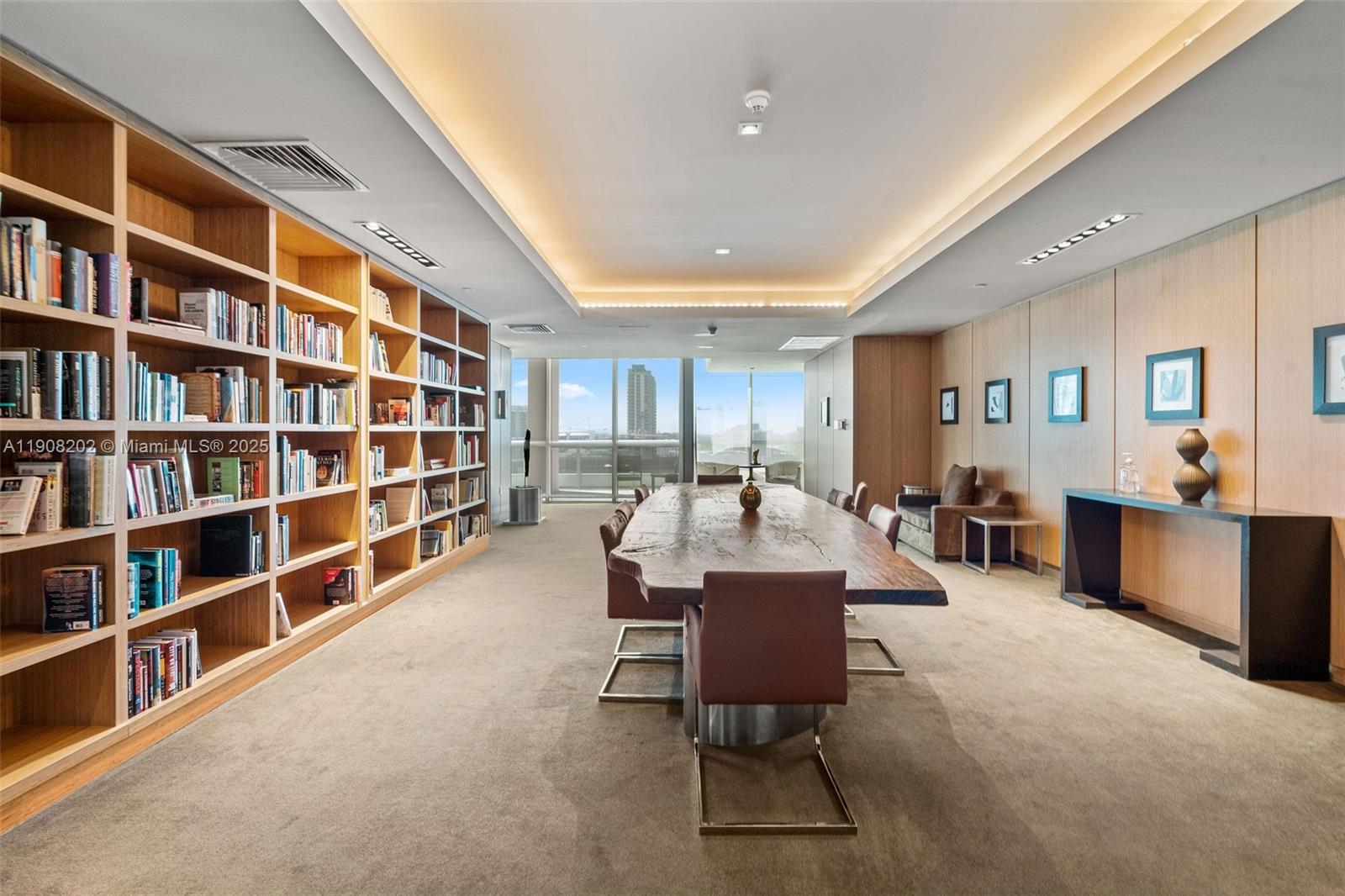 900 Biscayne Blvd #PH6201, Miami FL 33132