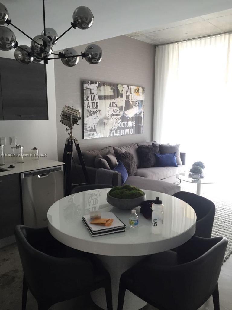 151 SE 1st St #903, Miami FL 33131