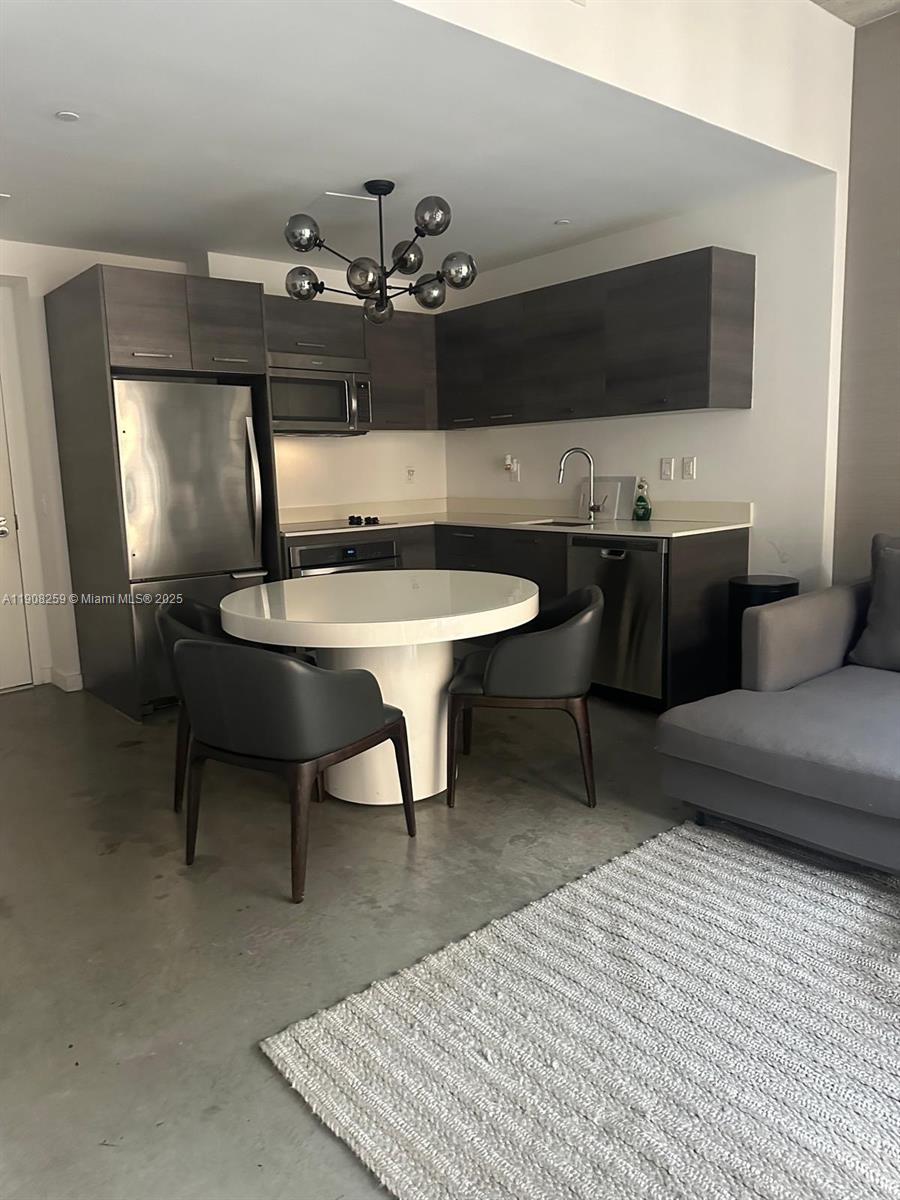 151 SE 1st St #903, Miami FL 33131