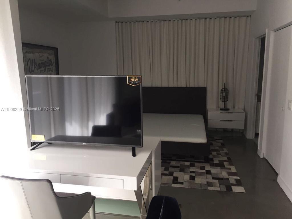 151 SE 1st St #903, Miami FL 33131