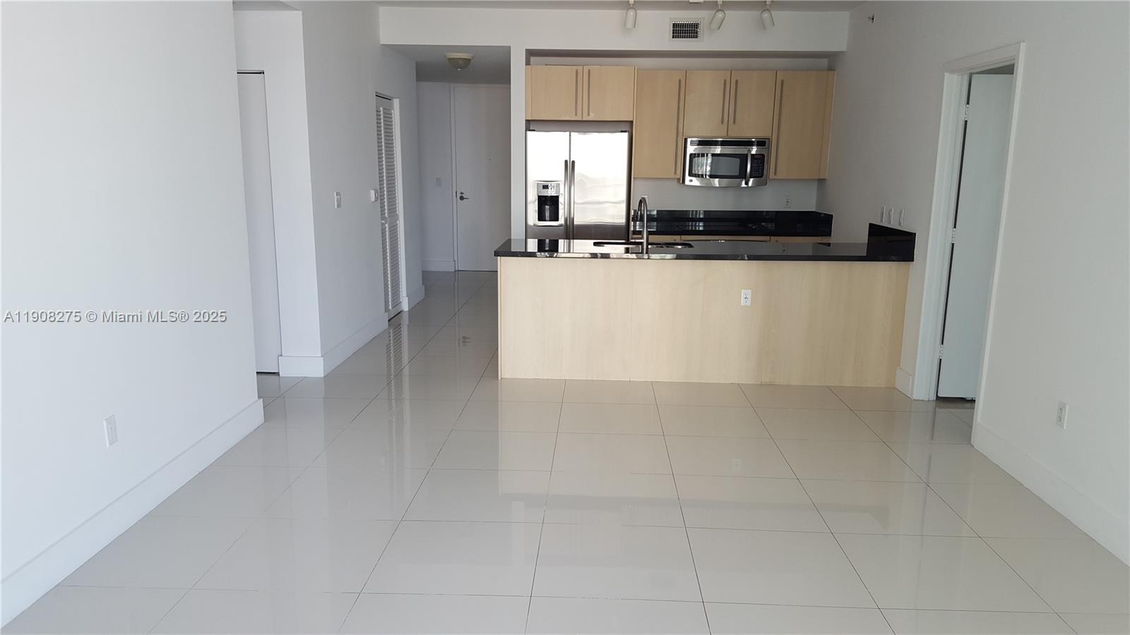 79 SW 12 ST #1910-S, Miami FL 33130