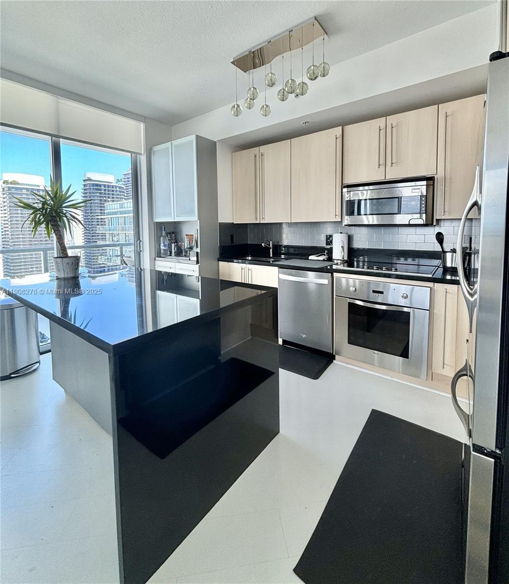 79 SW 12th St #4012-S, Miami FL 33130