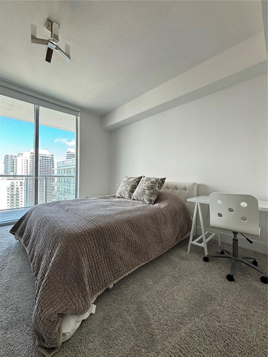 79 SW 12th St #4012-S, Miami FL 33130
