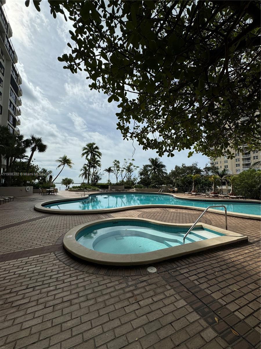 520 Brickell Key Dr #A712, Miami FL 33131