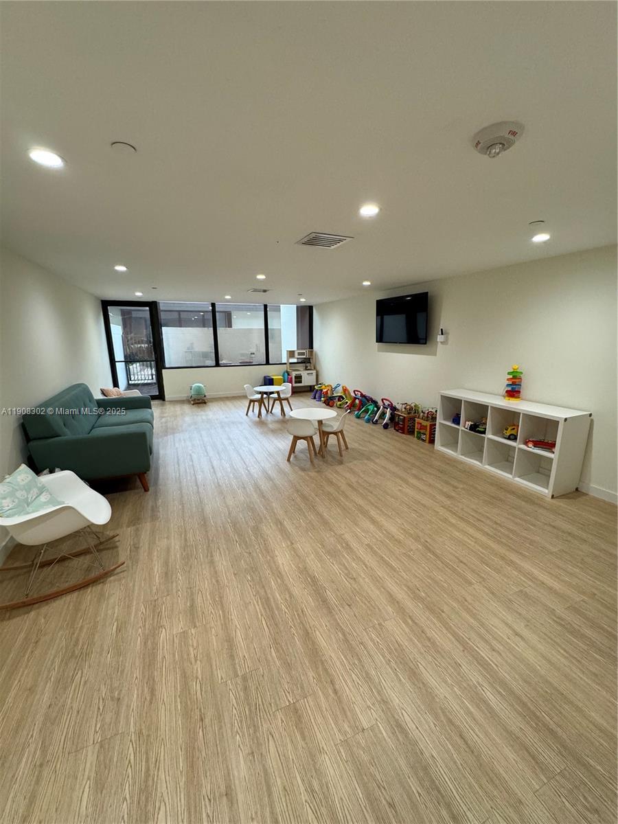 520 Brickell Key Dr #A712, Miami FL 33131