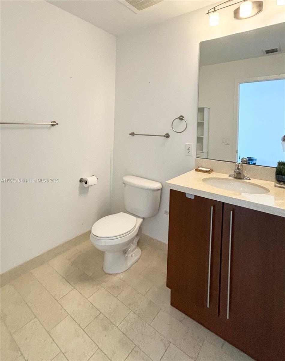 79 SW 12th St #4012-S, Miami FL 33130