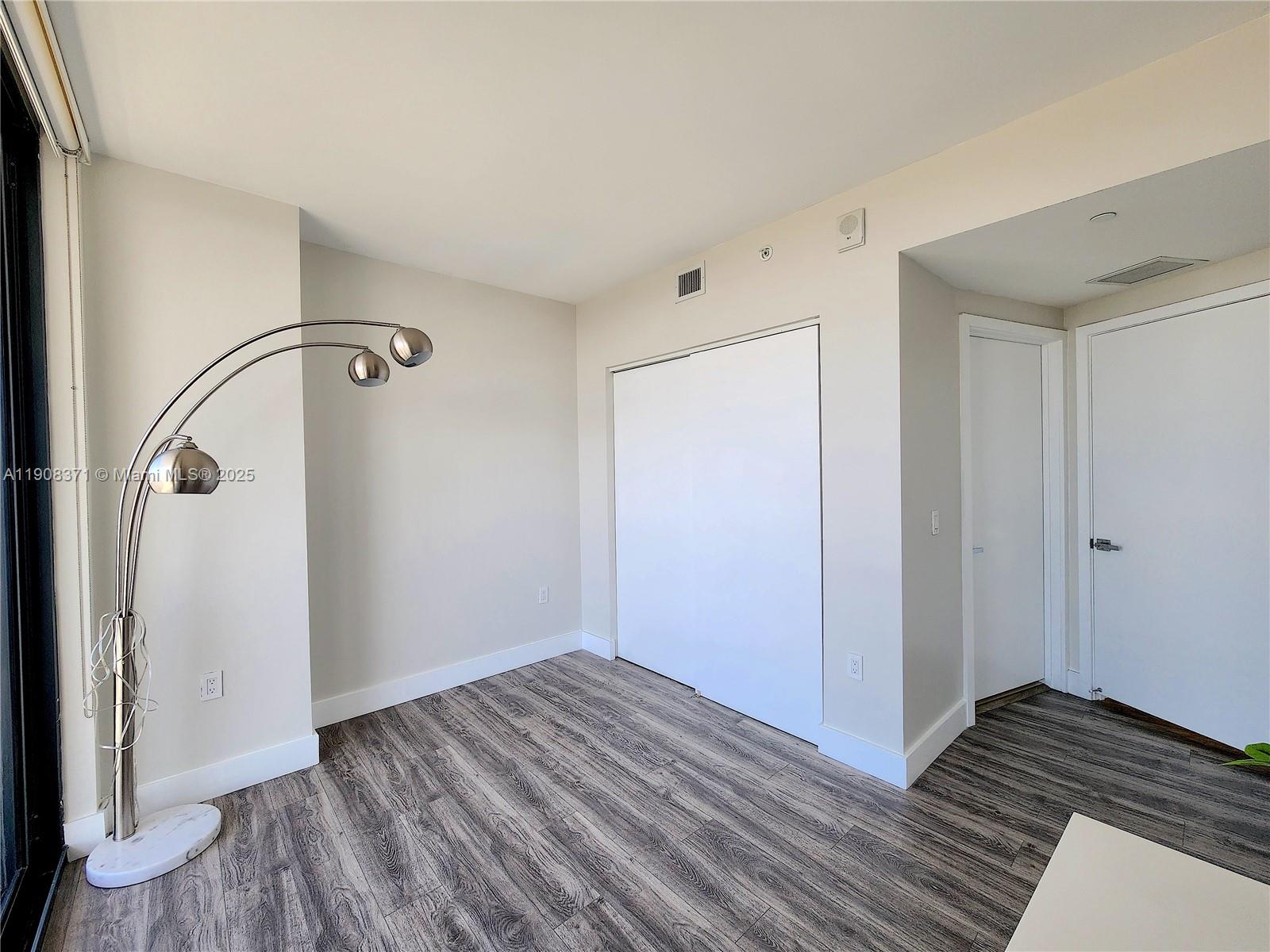 121 NE 34th St #2901, Miami FL 33137