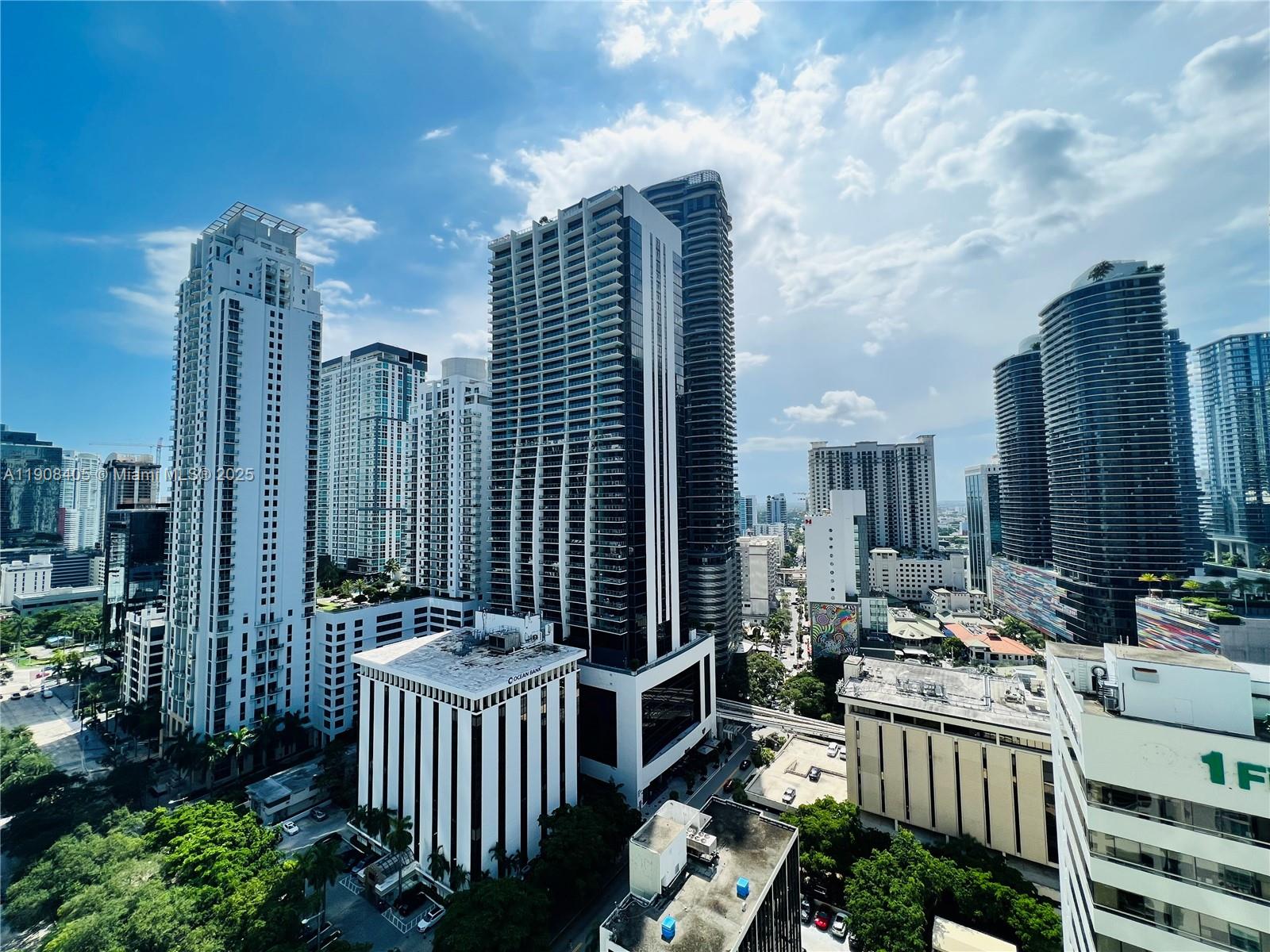 951 Brickell Ave #2407, Miami FL 33131