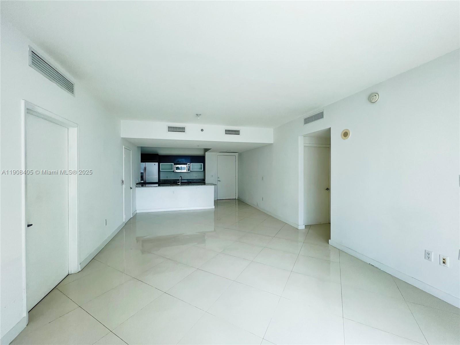 951 Brickell Ave #2407, Miami FL 33131