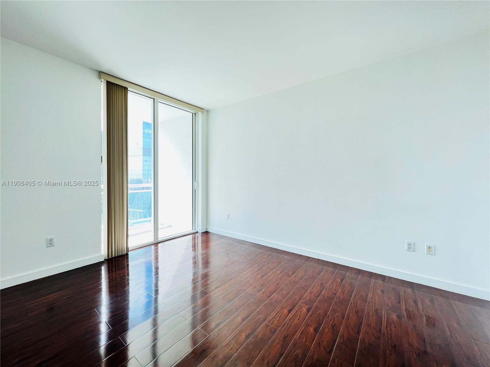 951 Brickell Ave #2407, Miami FL 33131