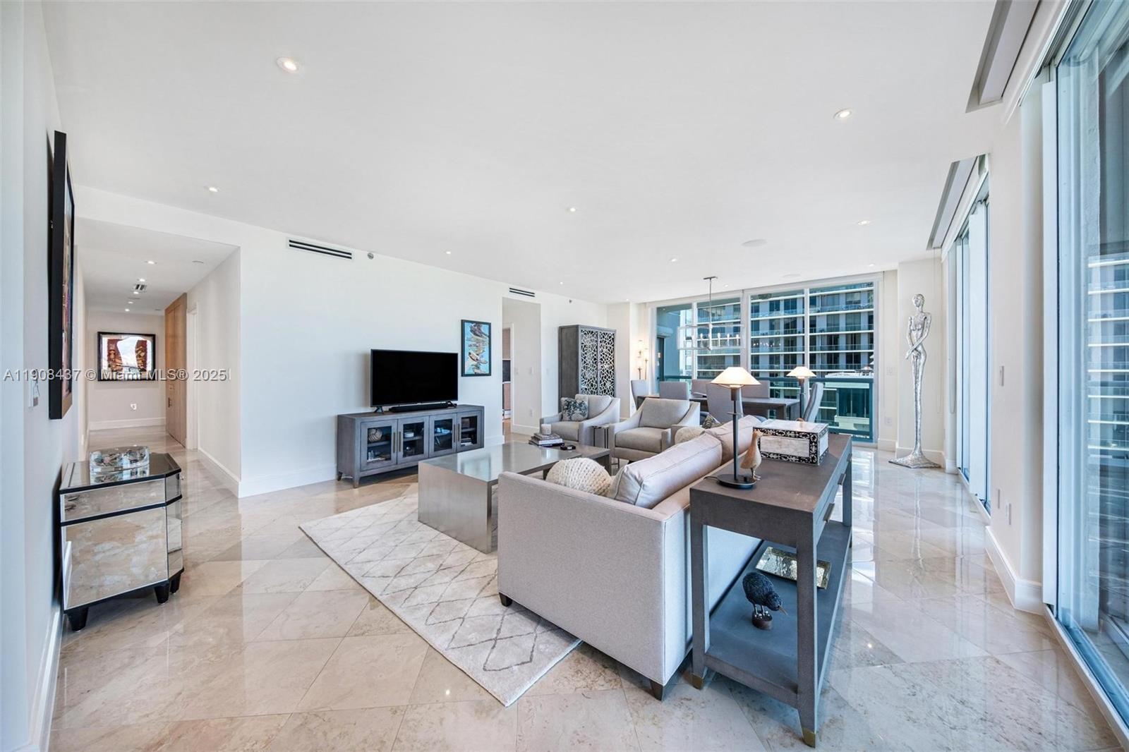 2645 S Bayshore Dr #1802, Miami FL 33133