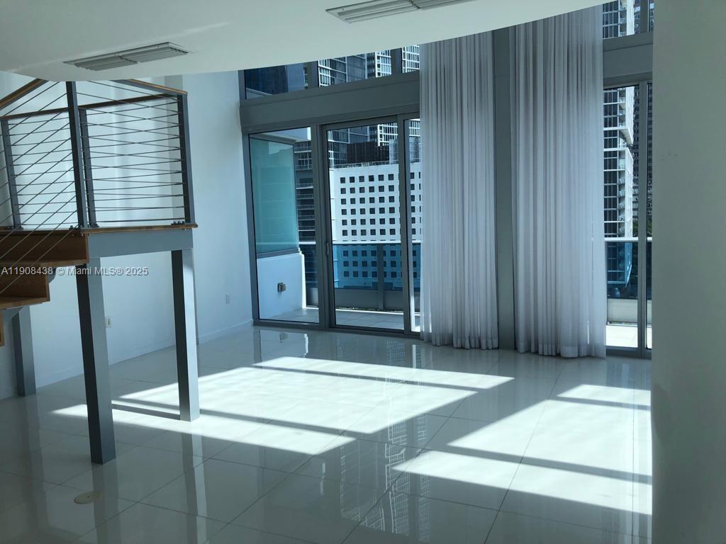 200 Biscayne Boulevard Way #902, Miami FL 33131