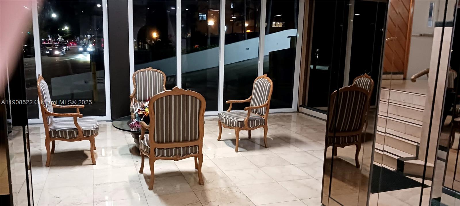 2401 Collins Ave #1708, Miami Beach FL 33140