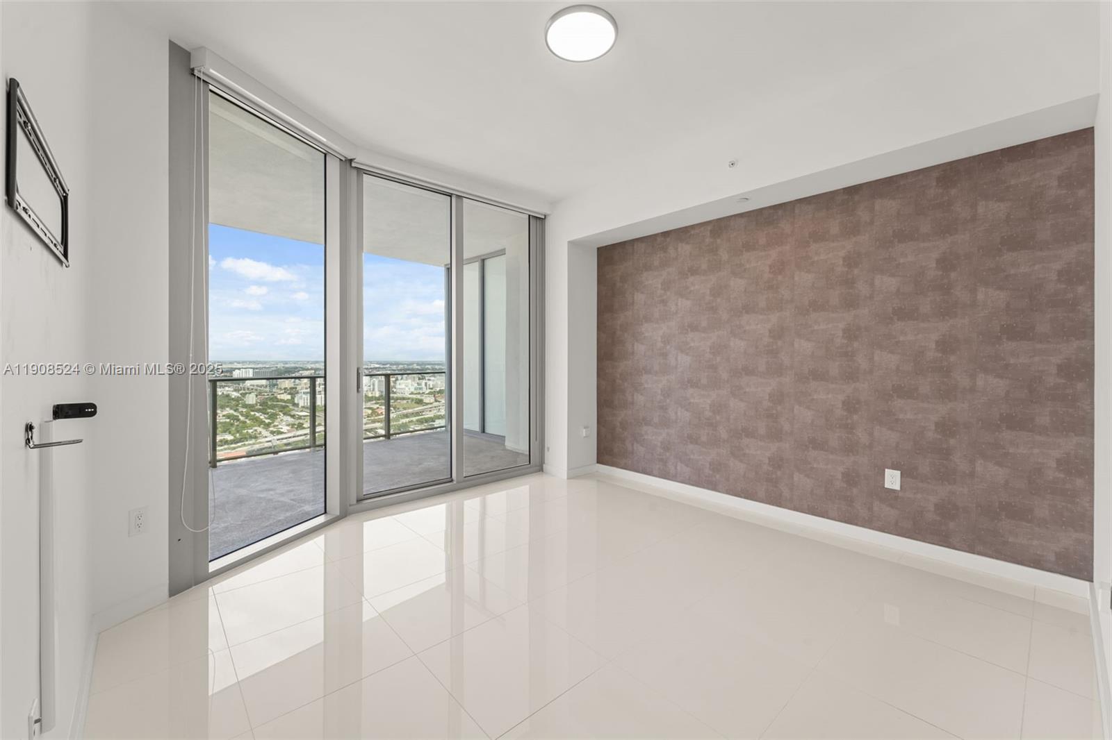851 NE 1st Ave #4510, Miami FL 33132