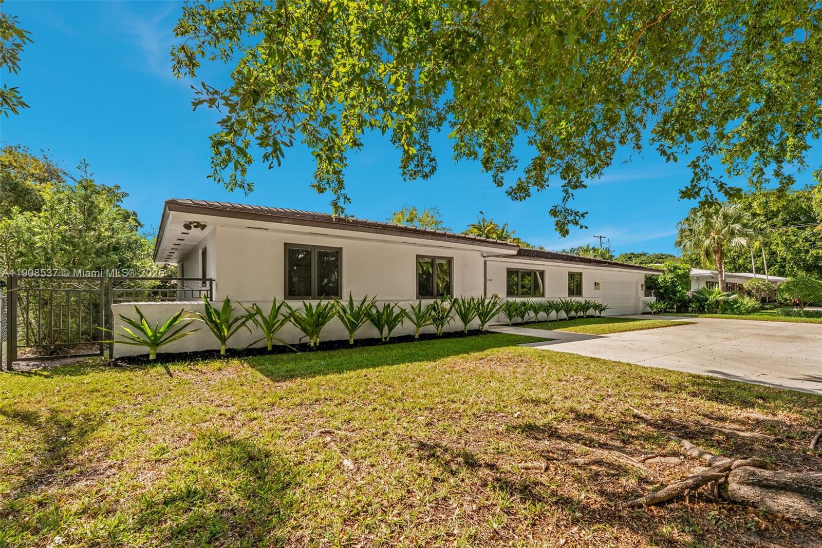 1460 Campamento Ave, Coral Gables FL 33156