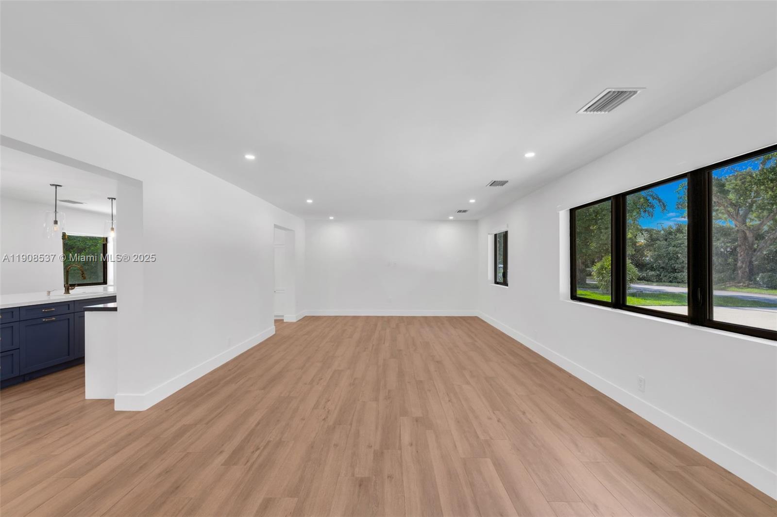 1460 Campamento Ave, Coral Gables FL 33156