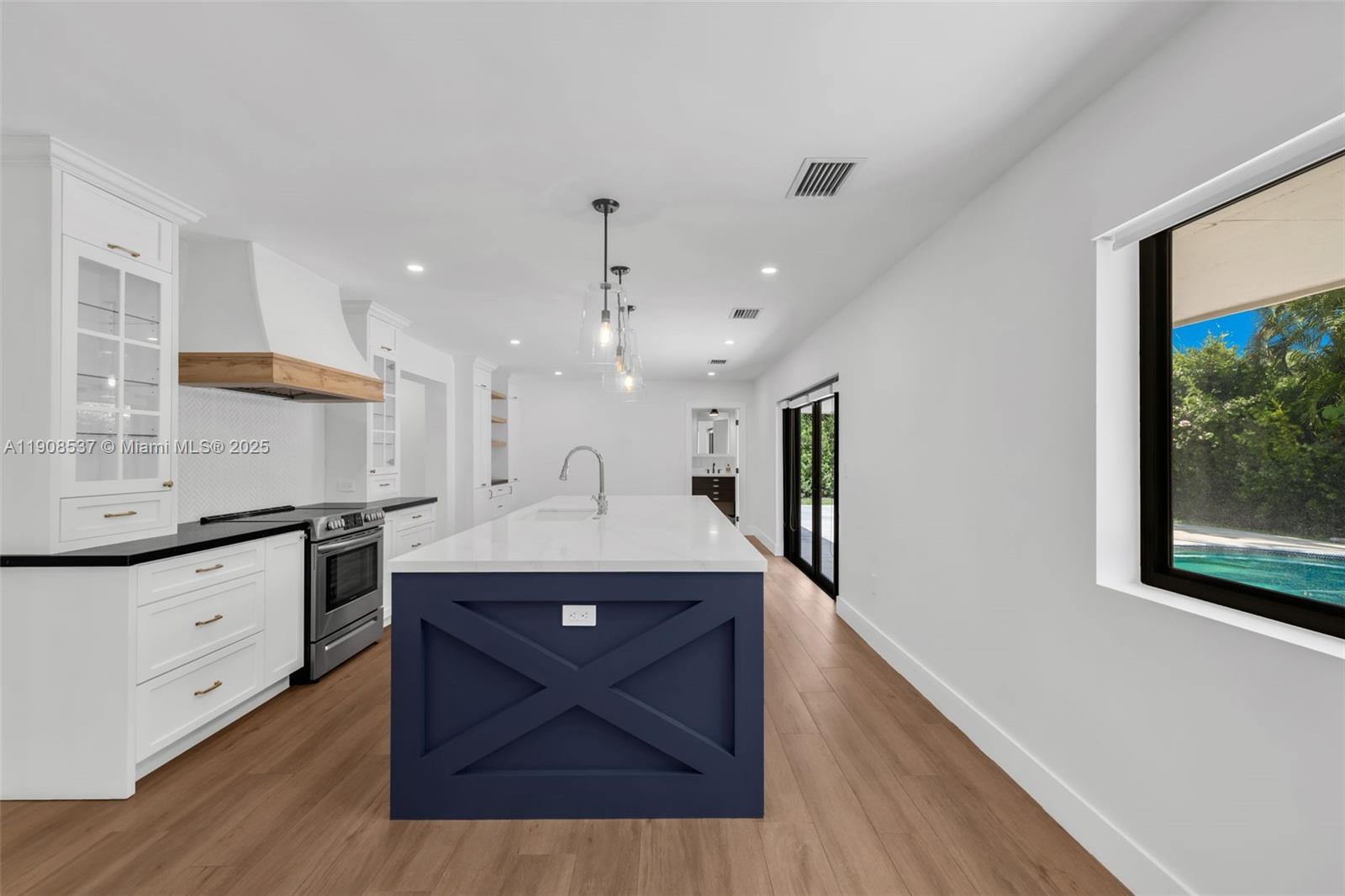1460 Campamento Ave, Coral Gables FL 33156