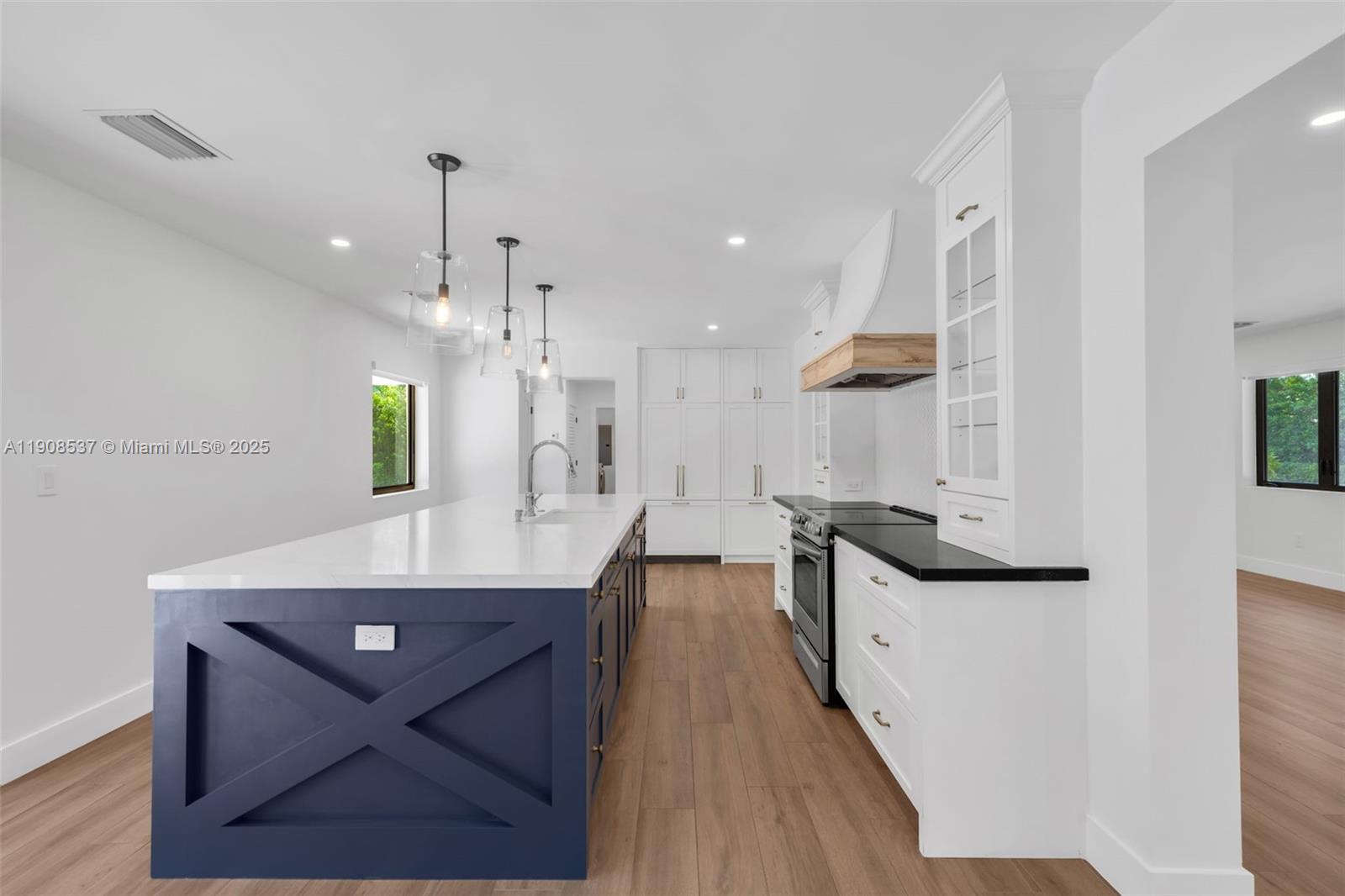 1460 Campamento Ave, Coral Gables FL 33156