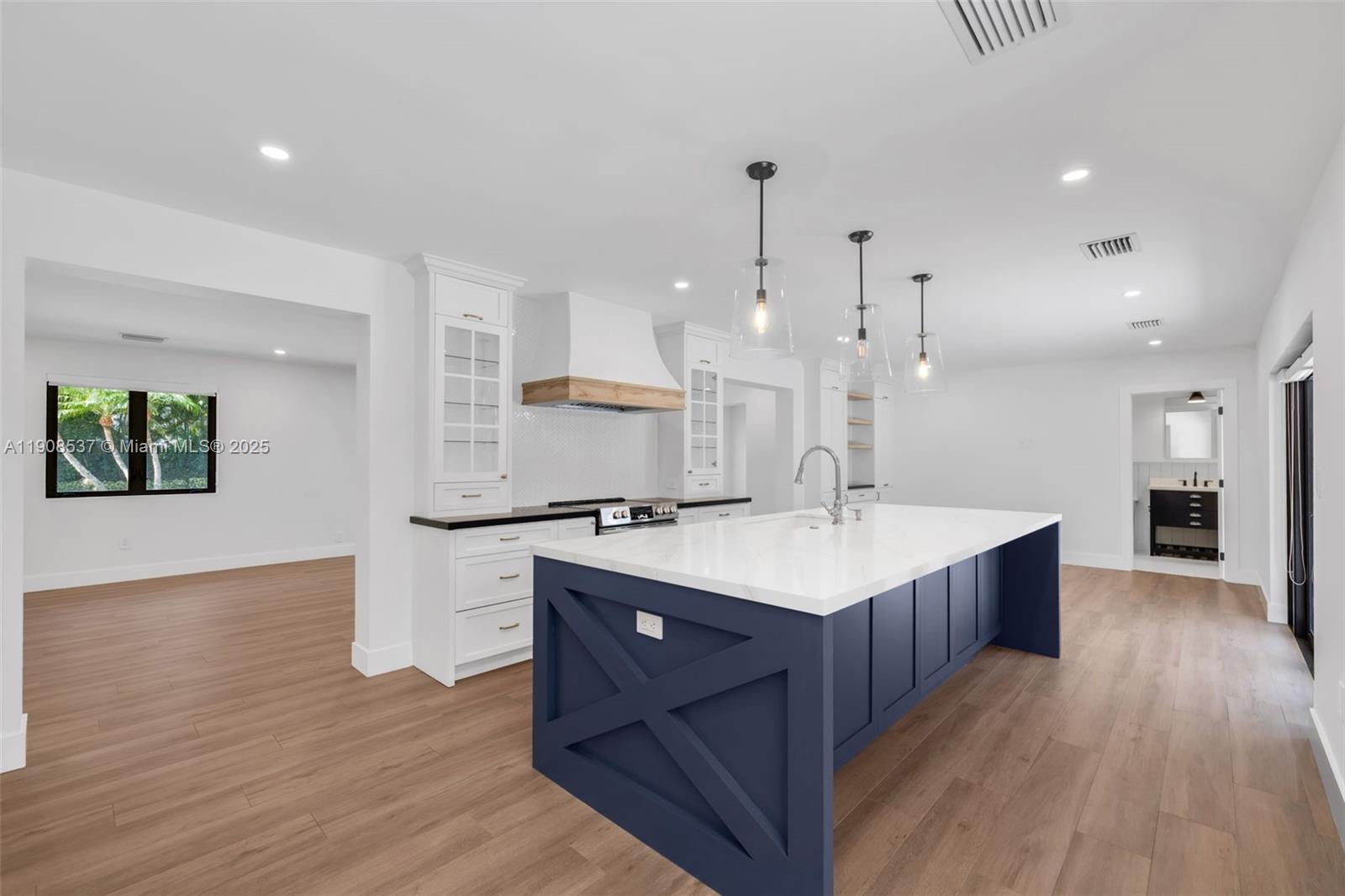 1460 Campamento Ave, Coral Gables FL 33156