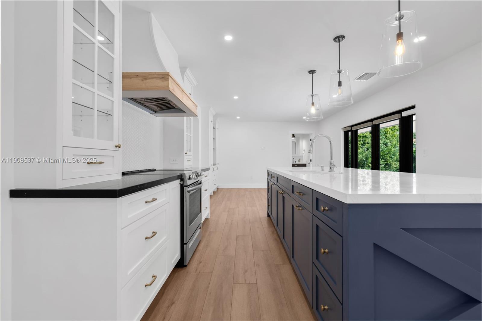 1460 Campamento Ave, Coral Gables FL 33156