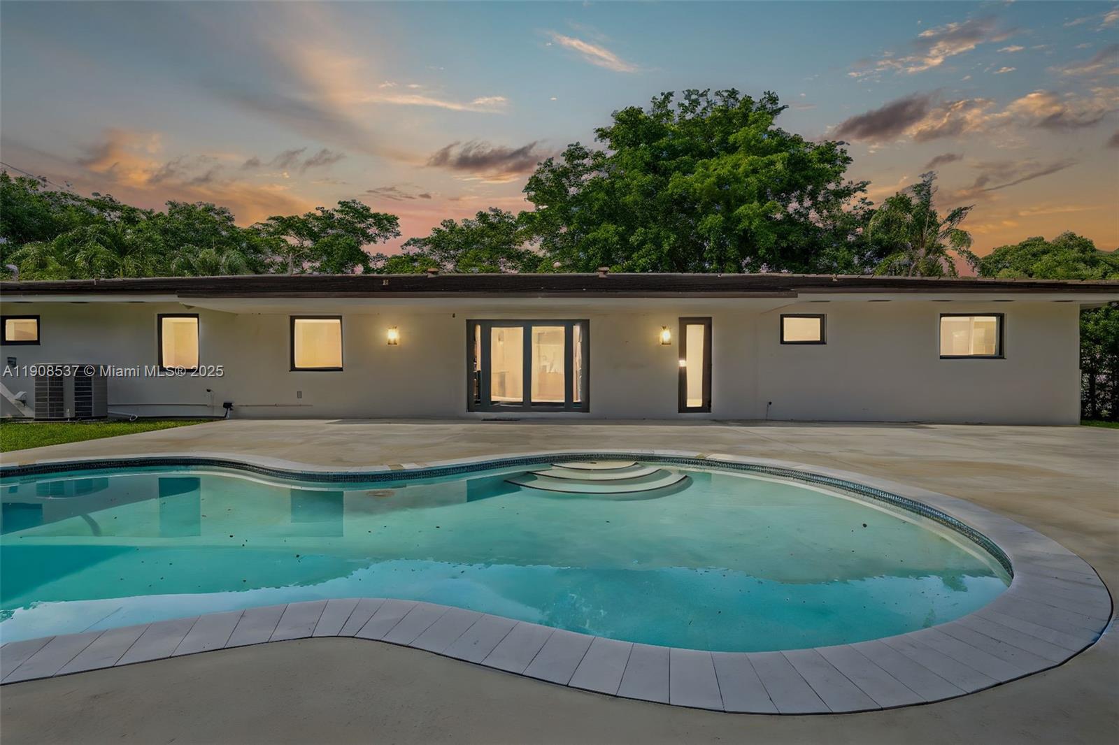 1460 Campamento Ave, Coral Gables FL 33156