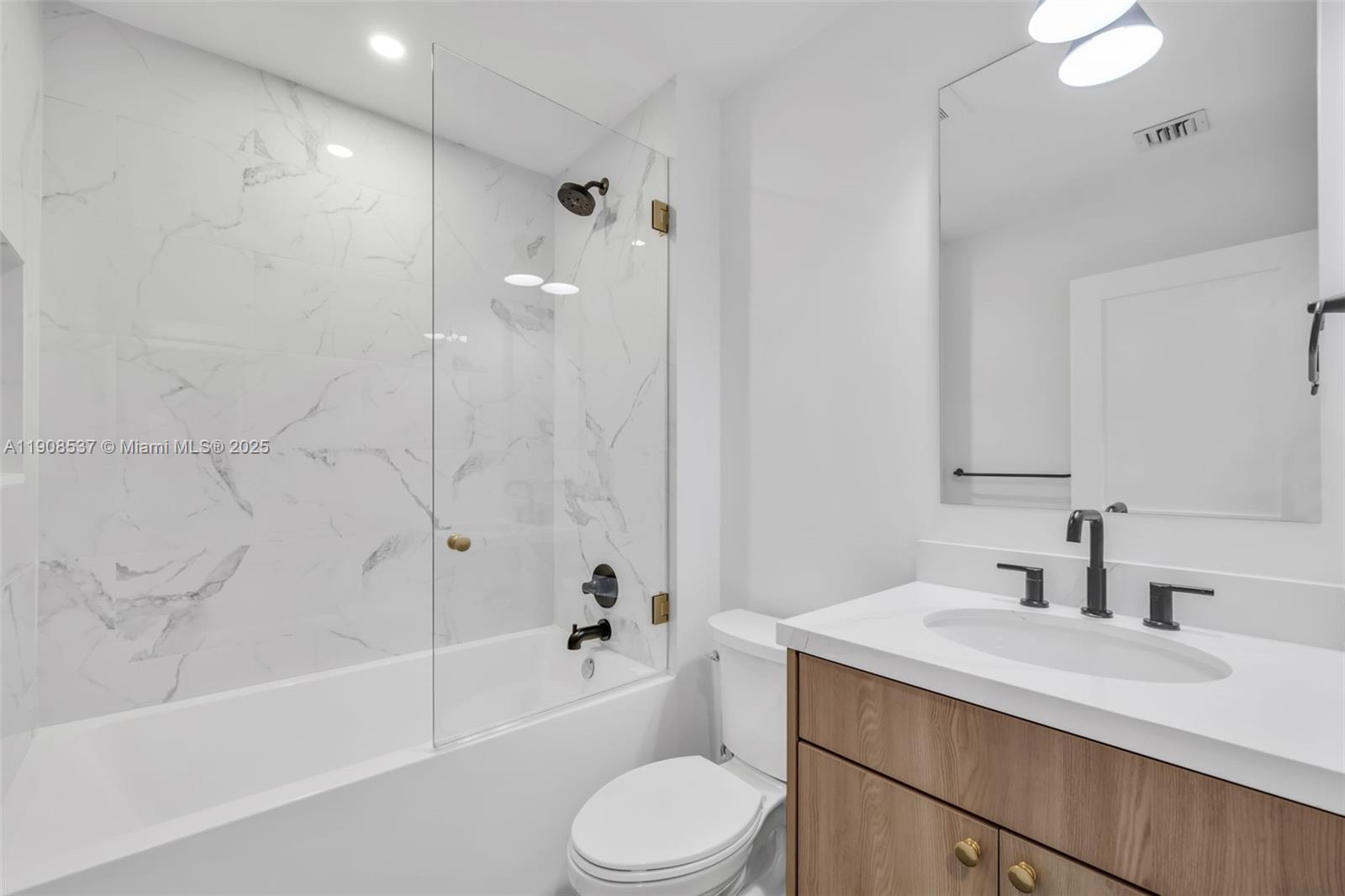 1460 Campamento Ave, Coral Gables FL 33156