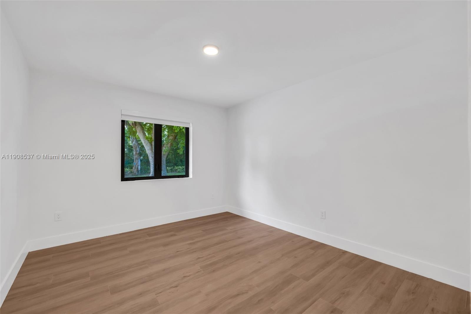 1460 Campamento Ave, Coral Gables FL 33156