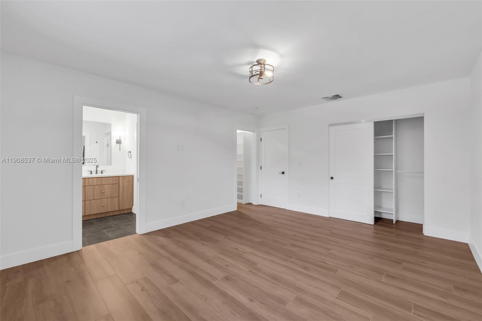 1460 Campamento Ave, Coral Gables FL 33156