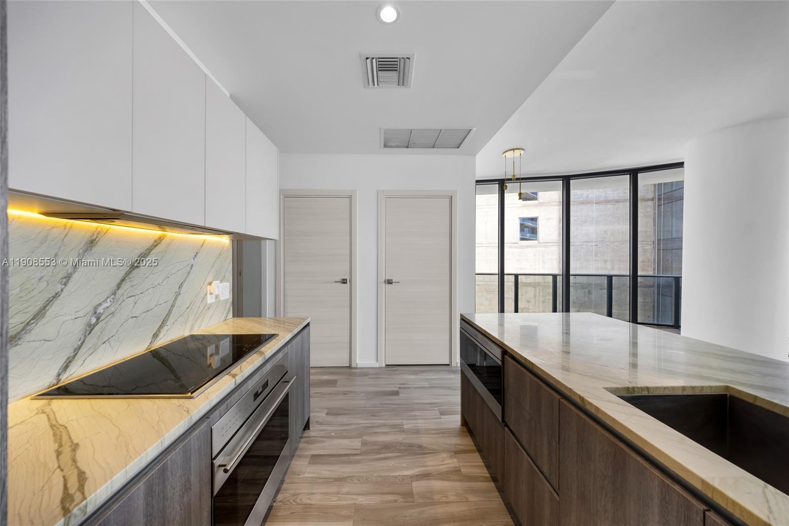 801 S Miami Ave #5204, Miami FL 33130