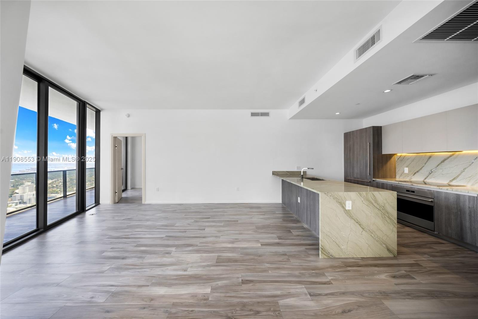 801 S Miami Ave #5204, Miami FL 33130